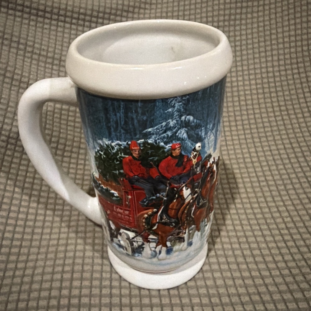 2007 Budweiser Holiday Ceramic Beer Stein Clydesdales Hitch A Winters Calm CS678